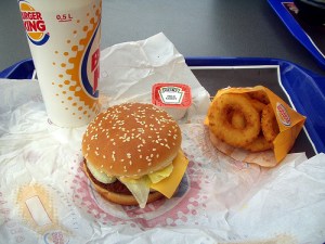 Burger King dejó de trabajar con empresa que vendía carne de caballo