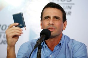 Capriles: Le decimos a los seudodirigentes del Gobierno que vamos a derrotar la violencia que generan