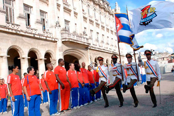 Deportistas cubanos necesitarán permiso para salir del país, pese a reforma