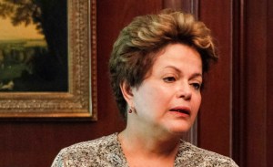 Presidenta Rousseff abandona cumbre en Chile tras mortal incendio en discoteca