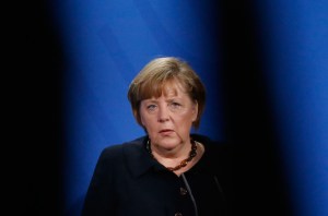 Merkel plantea introducir cuota femenina en altos cargos de las empresas