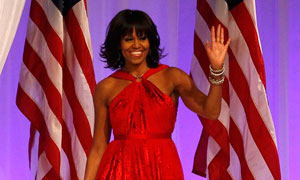 El diseñador del vestido de Michelle Obama aún no puede creérselo (Video)
