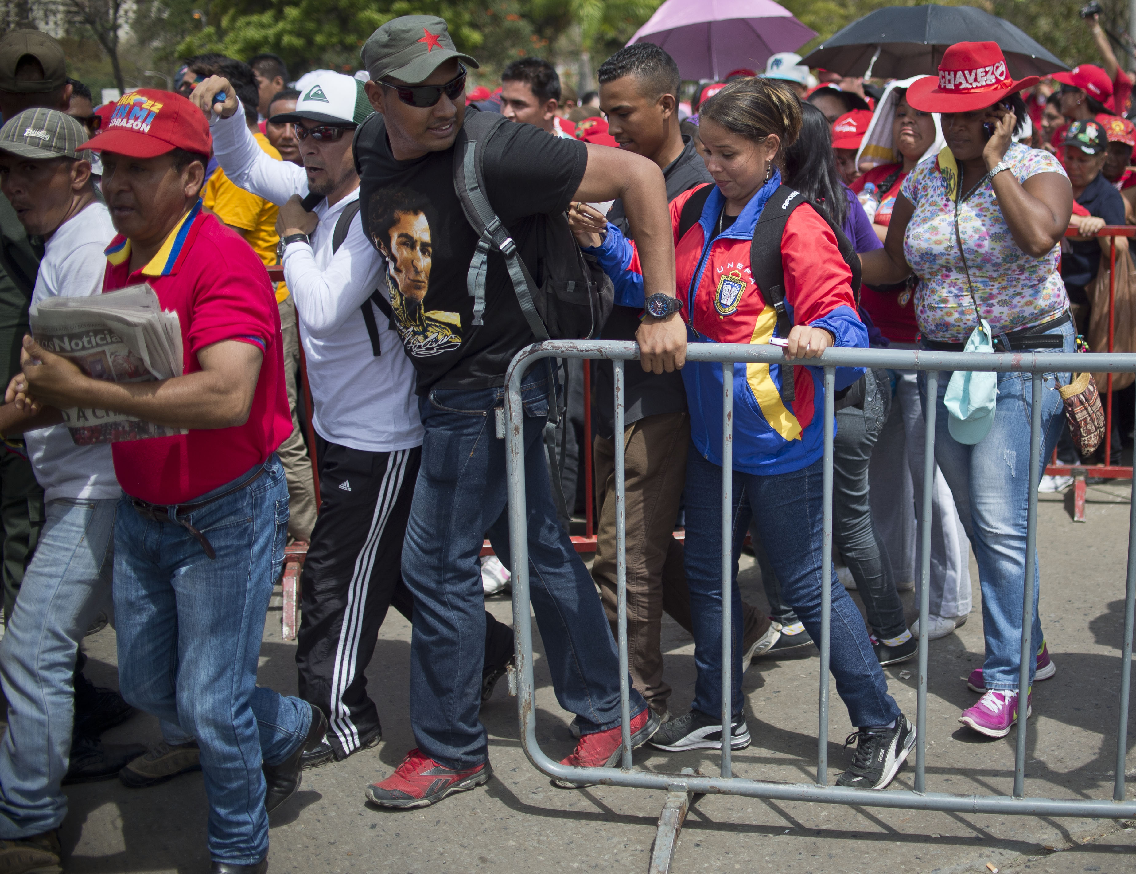 Normas para poder entrar a la capilla ardiente y ver a Chávez