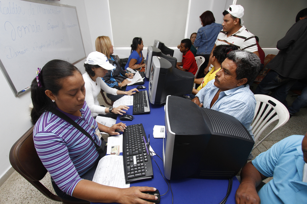 Más de 150 infantes fueron presentados ante el Registro Civil de Maracaibo por jornada especial
