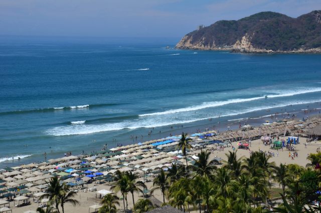 VACACIONISTAS ABARROTAN LAS PLAYAS MEXICANAS EN ESTA ÉPOCA DE SEMANA SANTA