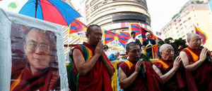 China prohíbe a budistas reencarnarse sin permiso