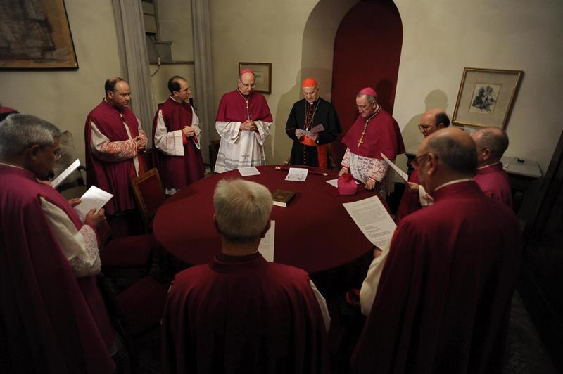 Los cardenales celebrarán el día 5 una reunión preparatoria para el cónclave
