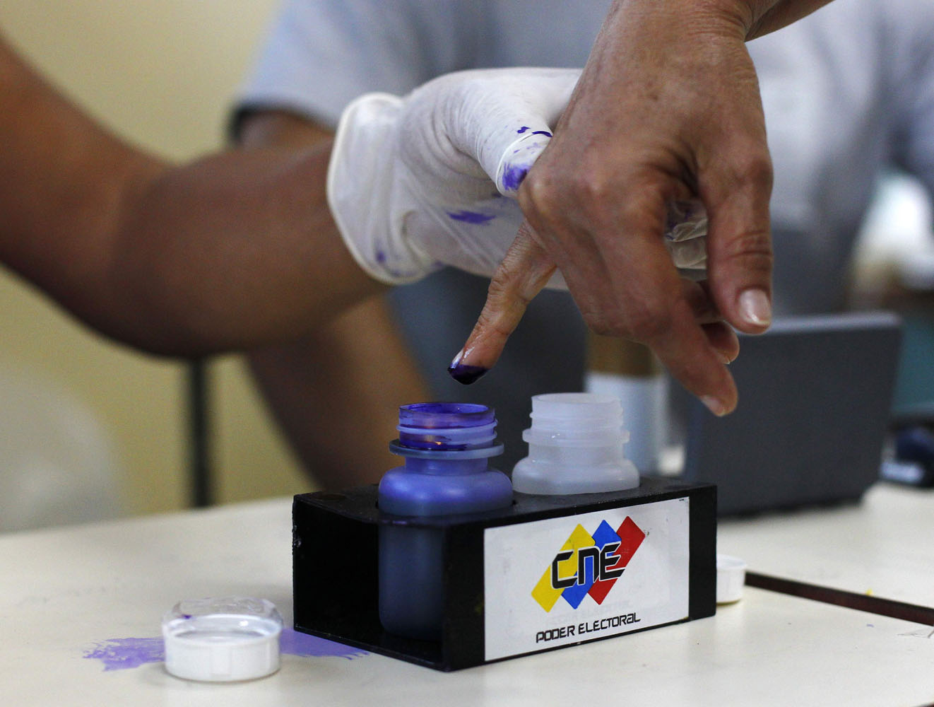 Venezolanos votan masivamente para elegir un nuevo presidente (Fotos)