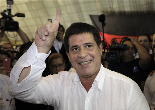Cartes lidera conteo oficial tras escrutarse 35% de votos en Paraguay