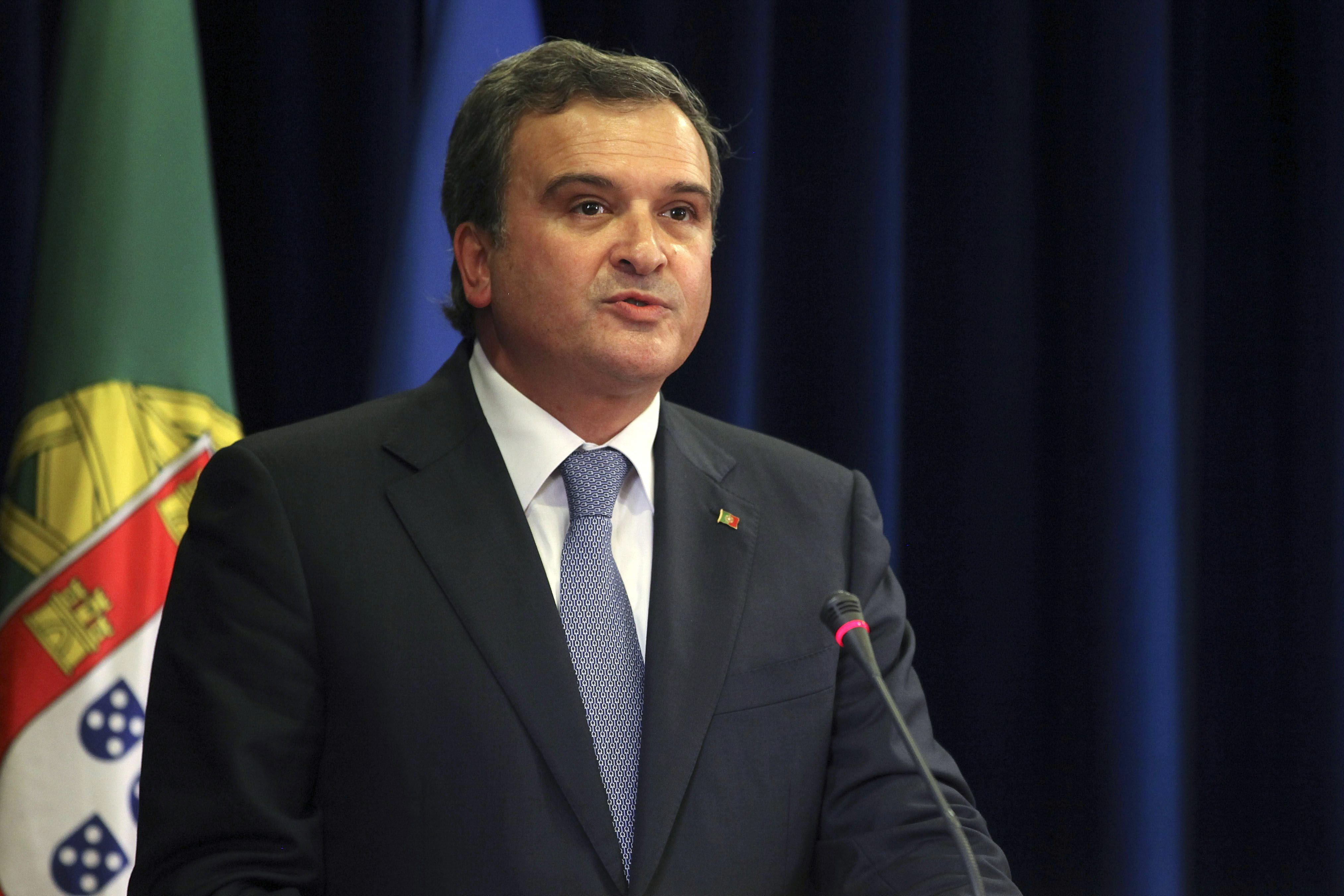 Gobierno portugués anunció nuevos recortes de gasto social