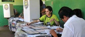 Elecciones en Paraguay avanzan con normalidad y alta participación