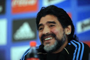 Maradona debutó como “entrenador motivacional” en un equipo de quinta división
