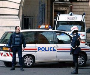 Policía vigila colegios al noreste de Francia ante amenazas de matanza en la web
