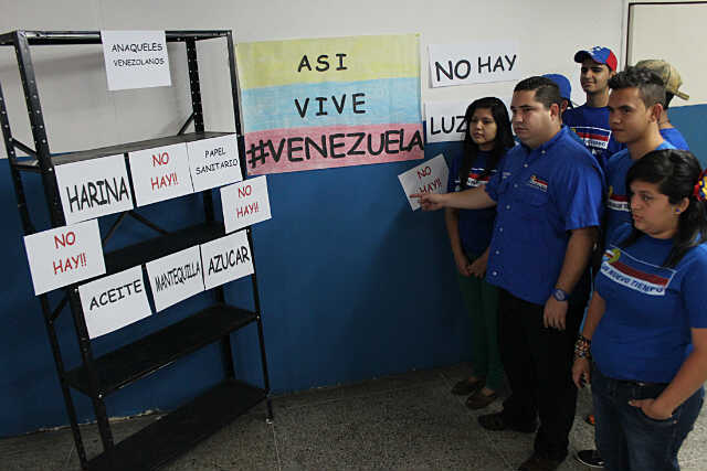 Venezuela sumergida en crisis por la escasez (Fotos)