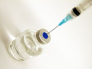 Firman acuerdo para llevar a EEUU vacuna terapéutica de Cuba contra cáncer de pulmón