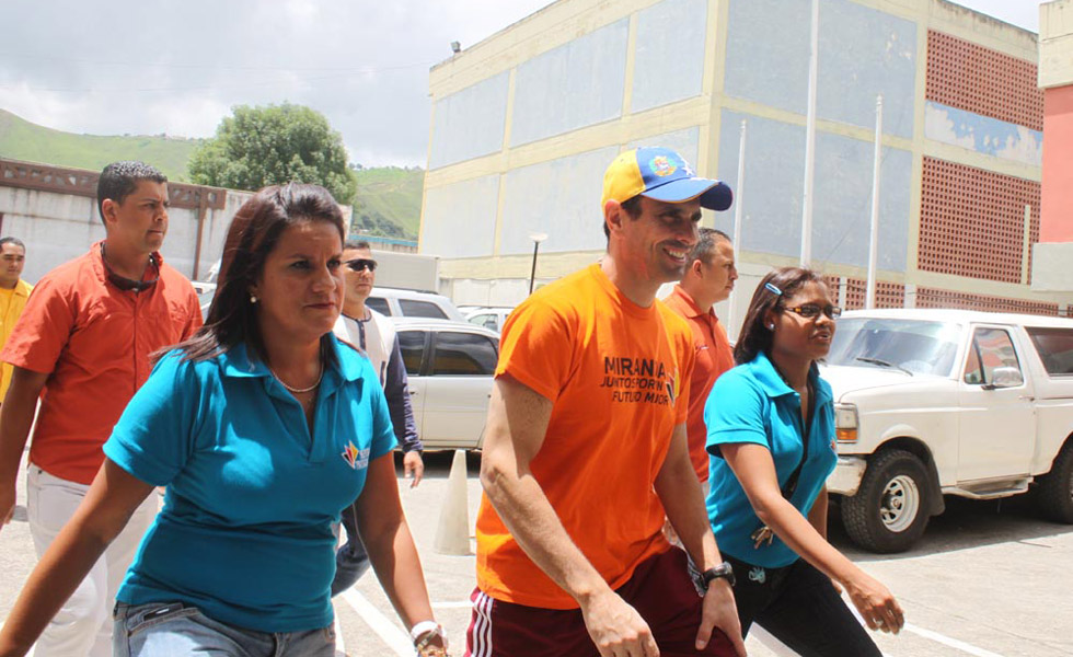 Capriles reitera su llamado a acompañar marcha del sector universitario