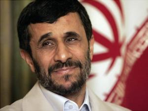 Aeronave donde viajaba Ahmadinejad aterriza de emergencia