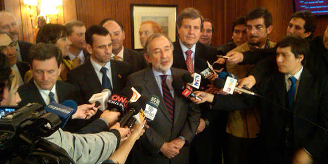 Senadores de Alianza por Chile piden a Unasur cumplir acuerdo sobre auditoría del 14-A