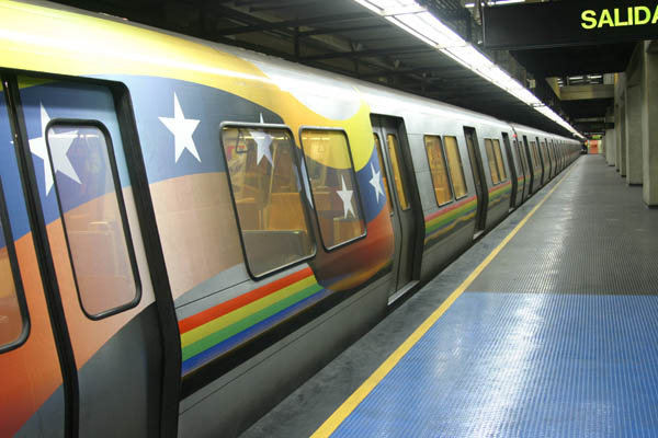 Reportan desalojo en la línea 2 del Metro de Caracas por falla eléctrica