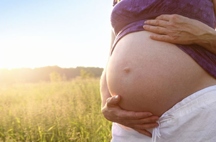 Comerse la placenta después de parir: los riesgos de esta nueva tendencia