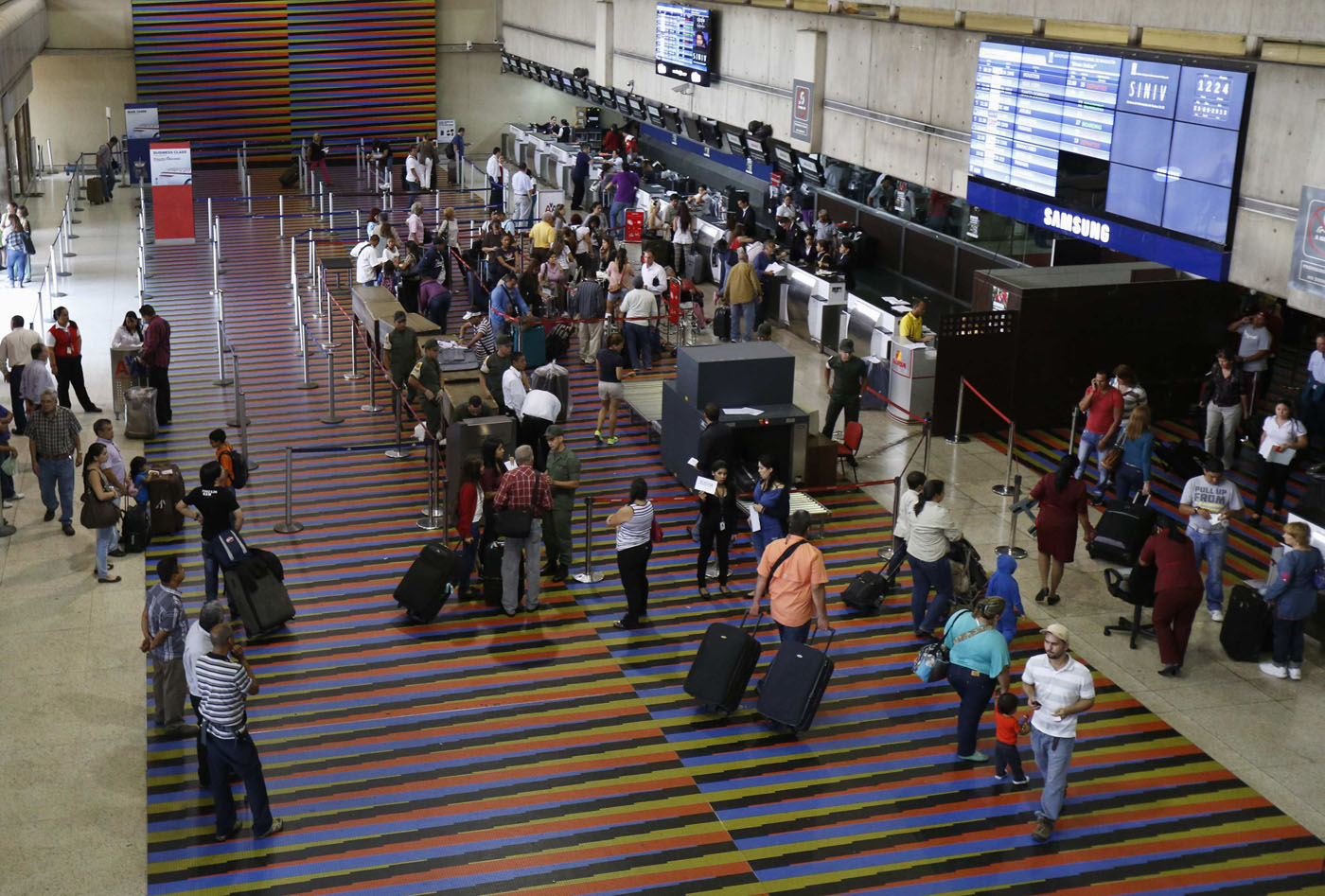 Alav: Aerolíneas estudian retiro temporal de Venezuela