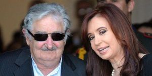 Kirchner y Mujica se reúnen bajo tensión por planta de celulosa uruguaya