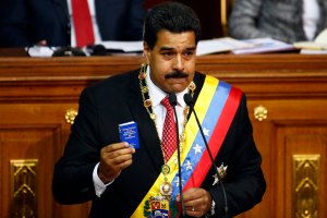 Maduro quiere superpoderes para “fortalecerse” ante oposición y chavismo