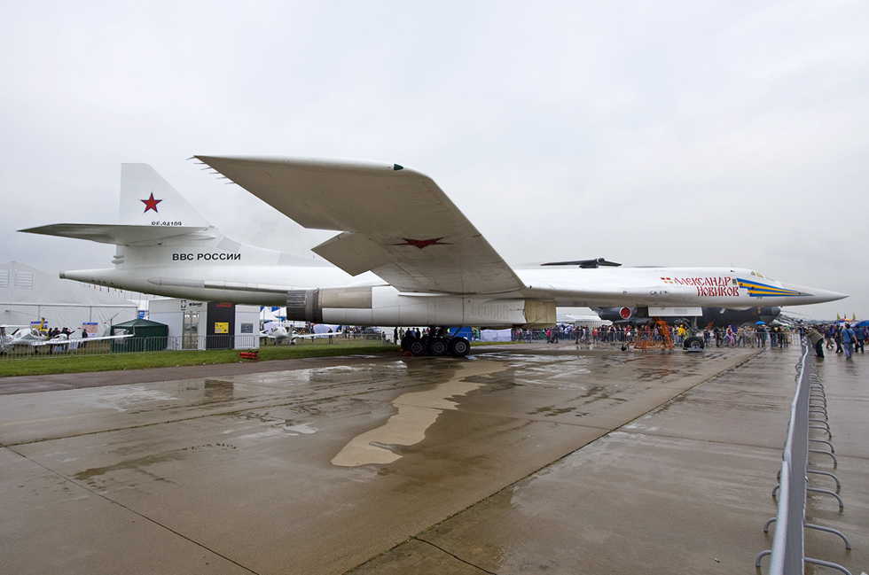 Dos bombarderos supersónicos rusos Tu-160 aterrizan en Venezuela