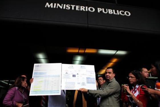 Hay 278 funcionarios detenidos por corrupción, según diputado Chávez