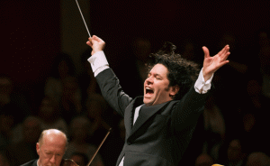 Gustavo Dudamel rinde homenaje a Claudio Abbado en Notre Dame