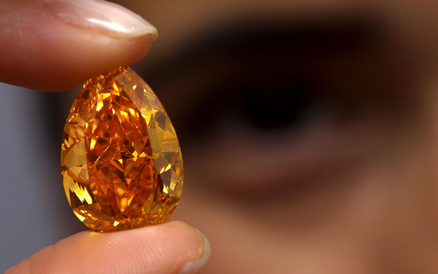 El diamante naranja más grande del mundo (Fotos)
