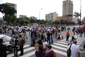 Así está la concentración de los auto-convocados en Plaza Altamira