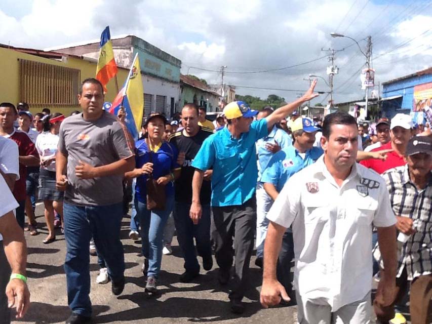 Así fue recibido Capriles en el estado Bolívar (Fotos)