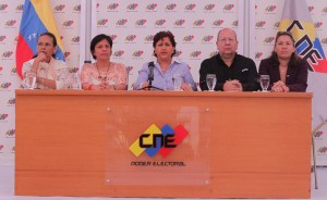 CNE solo renovaría tres cargos: Tania D´Amelio y Socorro Hernández seguirán como rectoras
