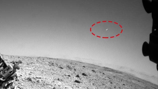 ¿La Nasa encontró un OVNI en Marte? (Foto)