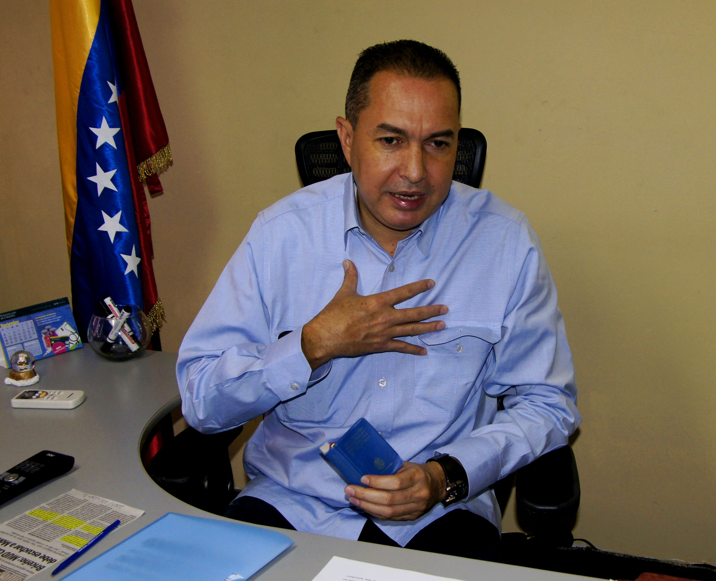 Richard Blanco asegura que los diputados de oposición sí se presentará en Miraflores