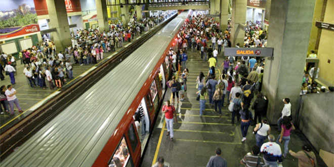 Reportan cierre de estación de metro Altamira