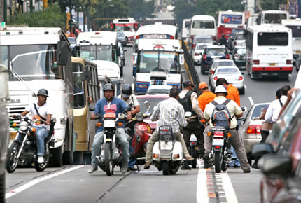 Motorizados rechazan medidas de circulación anunciadas por el Gobierno