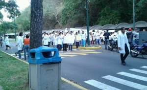 Protestan en la UCV para exigir seguridad (Fotos)