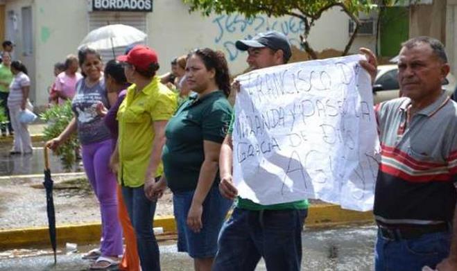 Protestan por dos años sin agua