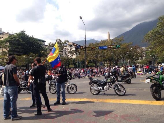 Instituto de Tránsito de Chacao asegura instalaciones del estacionamiento de la plaza Altamira