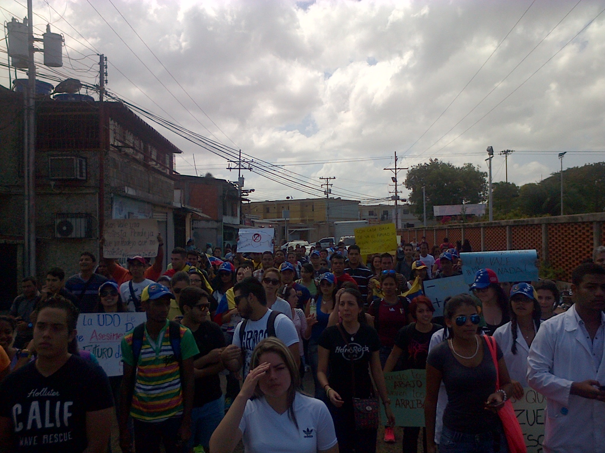 Por tercer día consecutivo estudiantes de Bolívar vuelven a la calle (Foto)