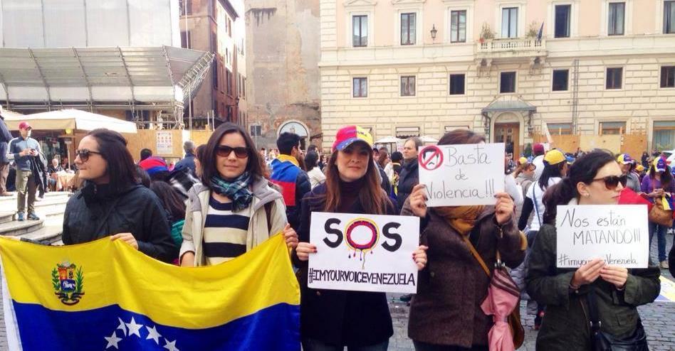 Así protestaron los venezolanos en Roma (Foto)