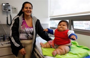 Bebé obeso ganó atención a través de los medios (Fotos)