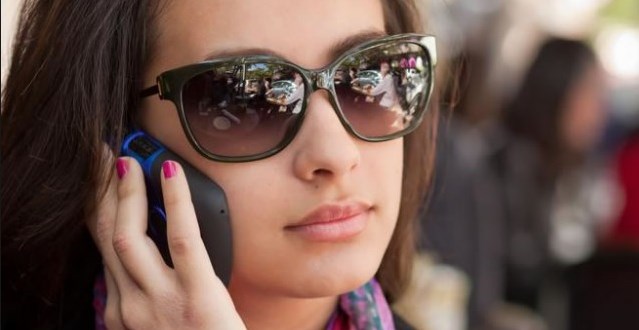 ¿Tu celular puede provocar acné?
