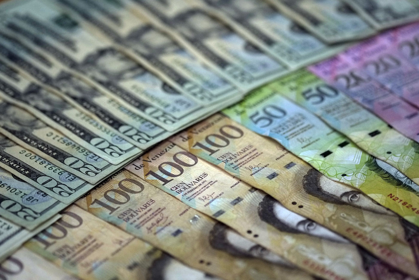 Venezuela inicia su sexto sistema cambiario en 12 años de control