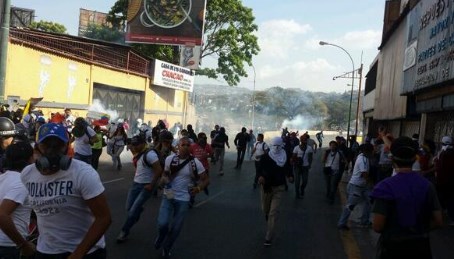 Represión en Altamira cerca del distribuidor #22M (Fotos)