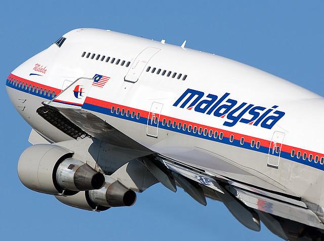 Malaysia Airlines dice que uno de sus aviones debió regresar a causa de estallido de llanta