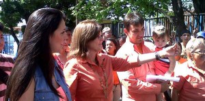 Candidata Rosa de Scarano votó en las municipales de San Diego