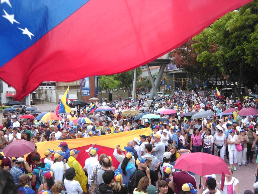 Marcha contra la represión llegó hasta la sede del Pnud en Altamira (Fotos)